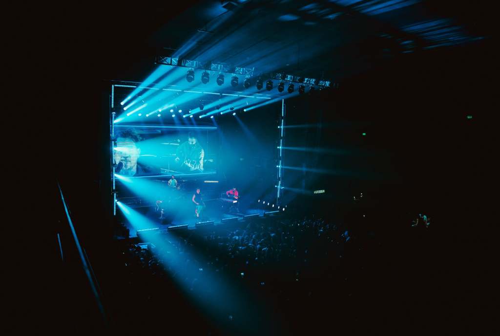 Tan Biónica en Bogotá en el concierto de apertura del Festival Cordillera en el Royal Center.