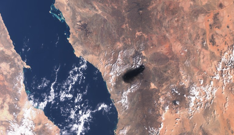 Los hutíes toman el control de Bab el Mandeb, clave para el comercio mundial