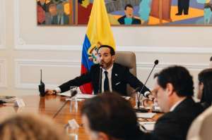 Presidente De la Espriella ganó tutela que le ordenaba no caminar entre muertos en combates