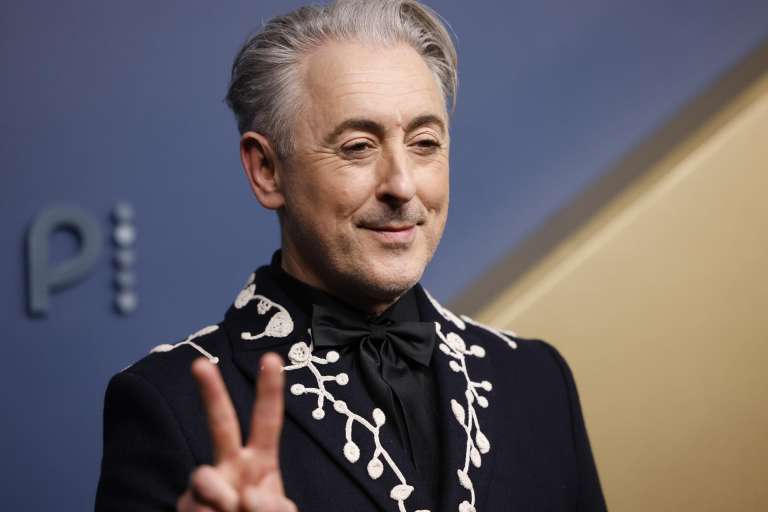 Los Angeles (United States), 15/09/2026.- Alan Cumming arrives for the 78th annual Emmy Awards ceremony held at the Peacock Theater in Los Angeles, California, USA, 14 September 2026. The Emmys celebrate excellence in national primetime television programming. EFE/EPA/JILL CONNELLY
