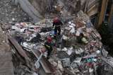 Seis muertos tras derrumbe de edificio en pleno centro histórico de Atenas