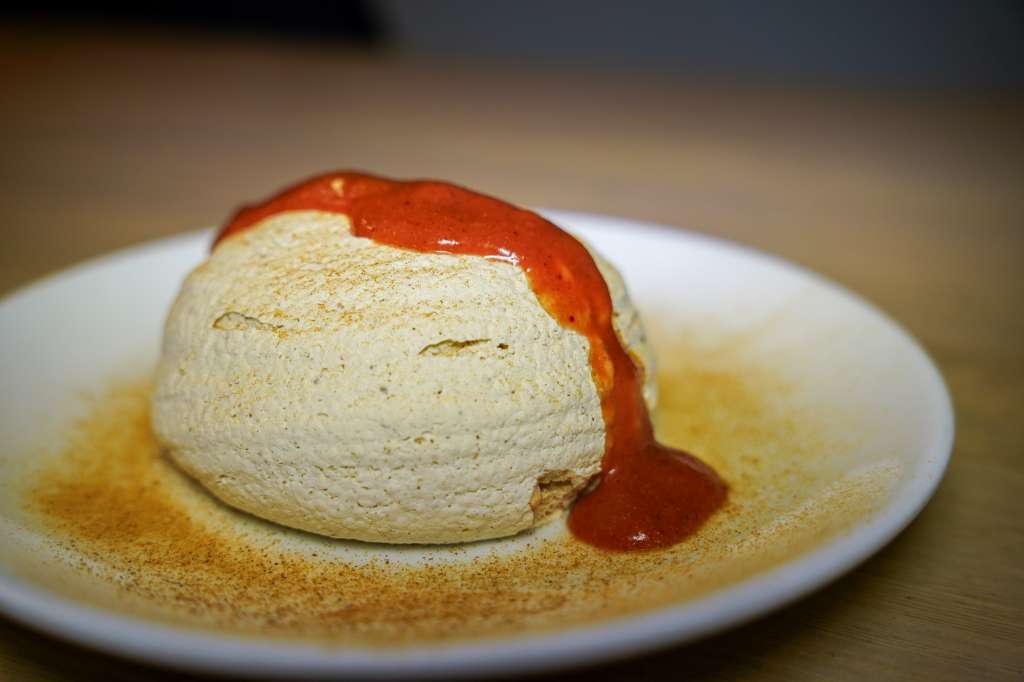 Merengón de guayaba agria, propuesta gastronómica del restaurante Amen Ramen