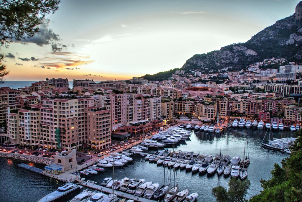 París, Cannes y Saint-Tropez hacen parte de los destinos que inspiran a los viajeros a descubrir lugares asociados con el cine y las series.