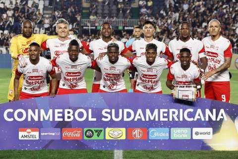 Santa Fe goleó 4-1 a Alianza y parece haberse olvidado de la eliminación en la Sudamericana