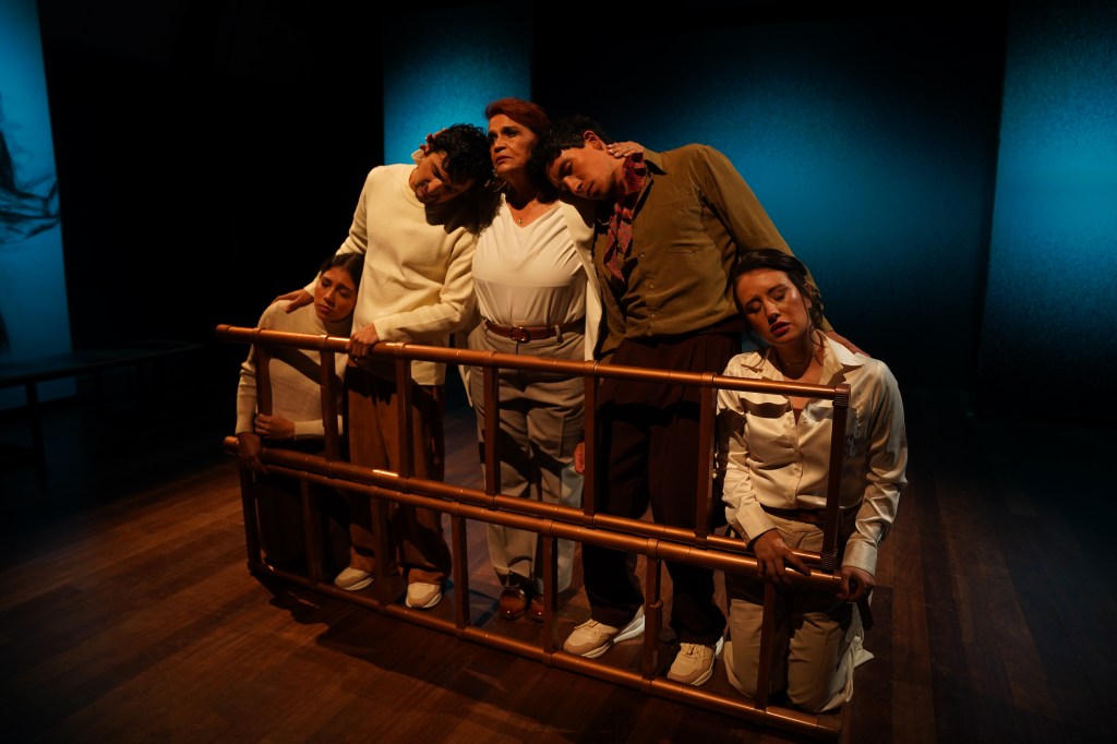 Adaptación teatral de "Lo que no tiene nombre".
