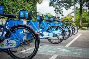 Nueva estación de bicicletas públicas llega al norte de Medellín por petición comunitaria