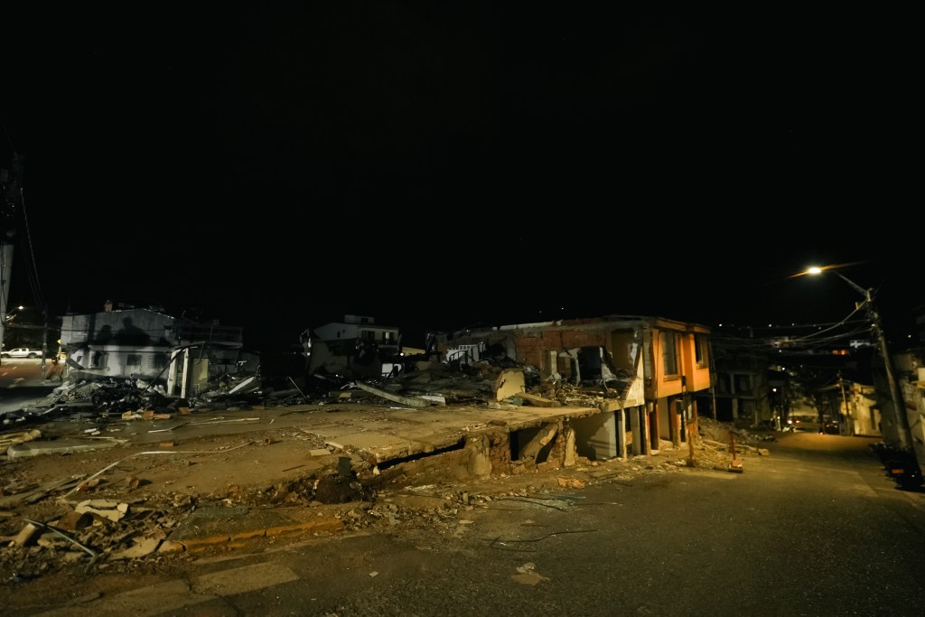 En el barrio Providencia, de Pereira, colapsaron manzanas completas, dejando decenas de familias afectadas.