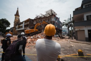 Terremoto en Colombia: La solidaridad mantiene en pie a Pereira