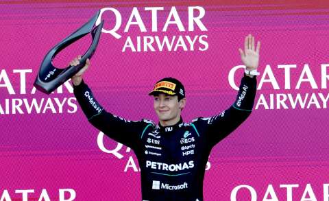 Russell reinó en el caos de Azerbaiyán y se llevó la victoria en la F1