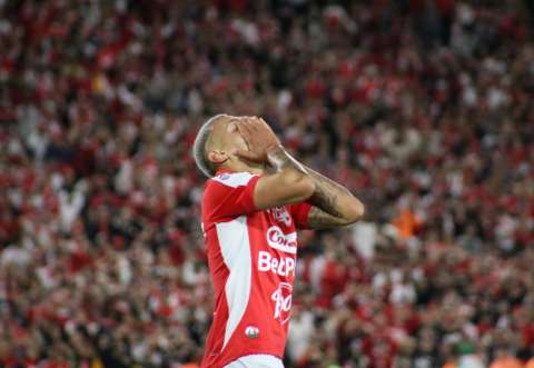Santa Fe se quedó sin premio en El Campín: empató 0-0 ante Vasco y la serie quedó abierta