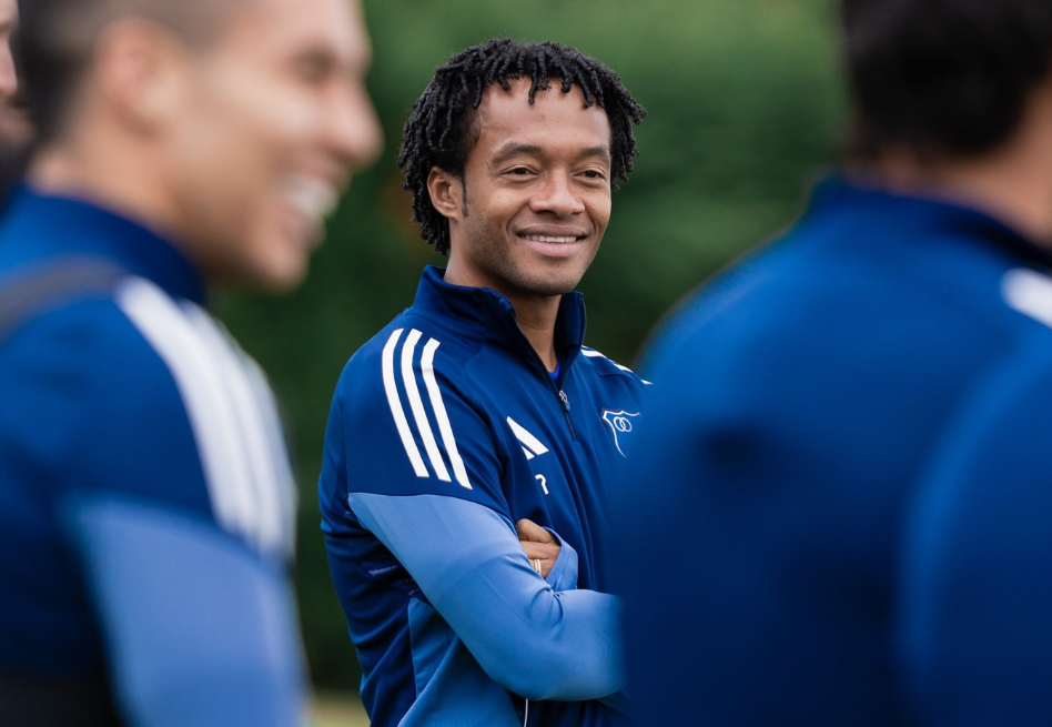 Juan Guillermo Cuadrado fue presentado oficialmente como nuevo jugador de Millonarios y tuvo su primer entrenamiento con el equipo de Alberto Gamero.