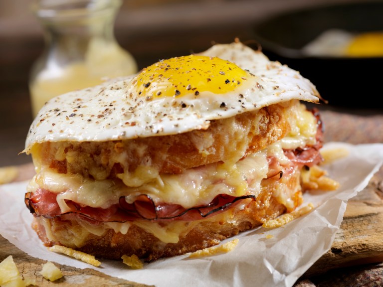 Croque Madame: la receta del sándwich francés que lo lleva a París