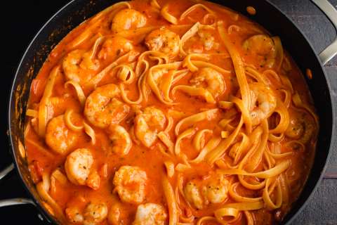Pasta cremosa de chipotle con camarones