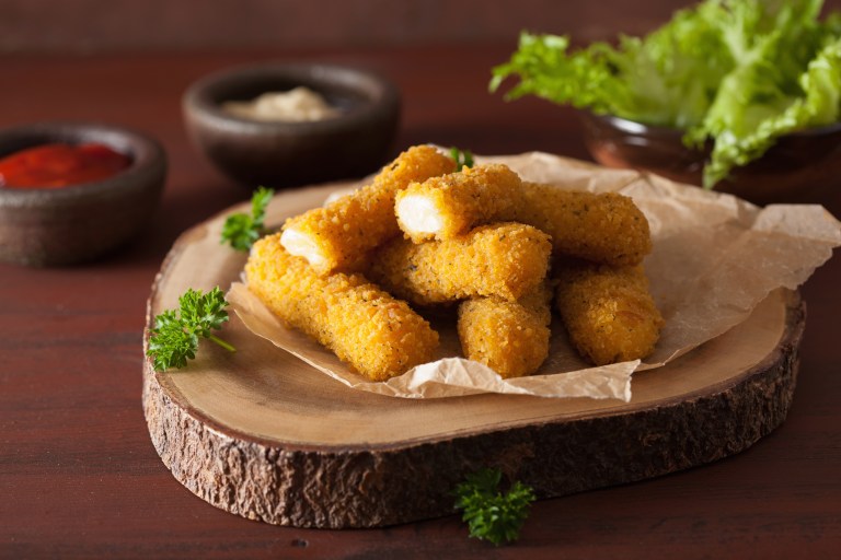Rollitos de pollo y queso en freidora de aire