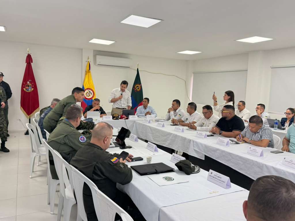 Los ministros Rodrigo Lara (Interior) y Jorge Mora (Defensa) hicieron seguimiento a las medidas coordinadas tras el consejo de seguridad en Bolívar.