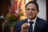 “Invito a Uribe, De la Espriella, Petro y a todos a dialogar”: presidente del Congreso