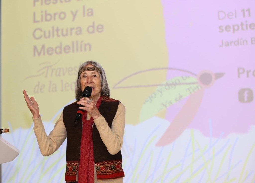 Albalucía Ángel ganó el VI Premio León de Greiff al mérito literario.