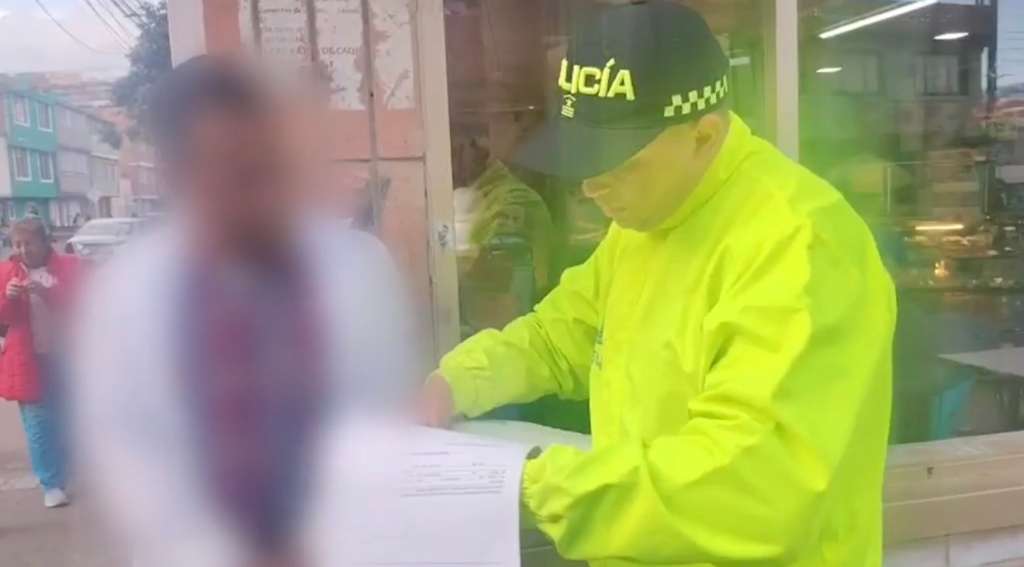 El docente habría citado al estudiante en su vivienda aprovechando la confianza generada durante unas clases de refuerzo escolar.