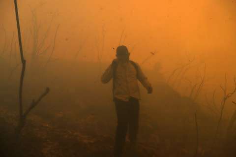 Villa de Leyva: Mininterior dice que incendio fue controlado en un 75 %. Pobladores reclaman