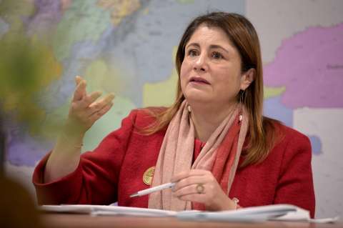 “No quiero condescendencia del Gobierno”: defensora responde a críticas