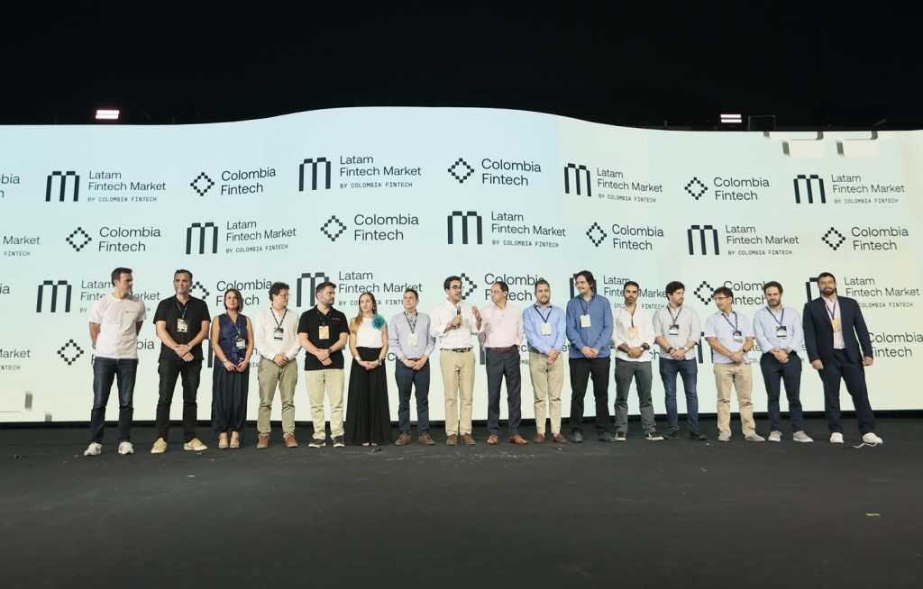 Los representantes de las empresas fintech duranteel anuncio de la inversión.