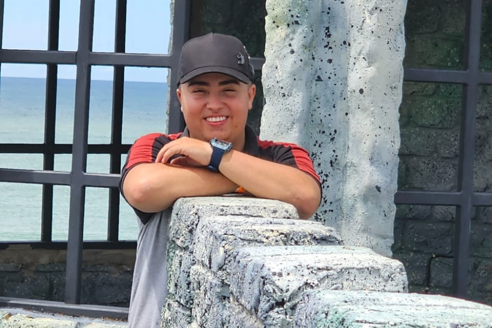 El secuestro extorsivo gana terreno como fuente de financiación criminal en Colombia. La historia de Juan José Tobón Úsuga, un joven asesinado mientras le exigían a su familia COP 1.700 millones por su libertad, revela las consecuencias de un delito que no siempre termina con la muerte de la víctima. 