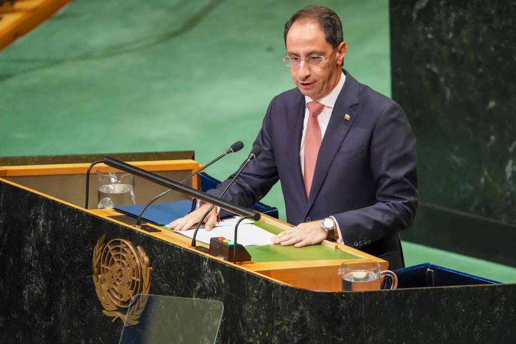 AME193. NUEVA YORK (ESTADOS UNIDOS), 24/09/2026.- El vicepresidente de Colombia, José Manuel Restrepo, habla durante la 81ª Asamblea General de Naciones Unidas este jueves, en Nueva York (Estados Unidos). EFE/ Ángel Colmenares