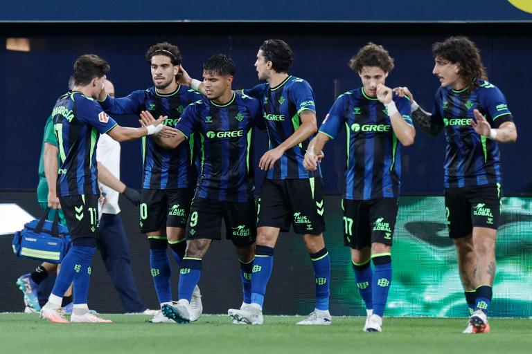 El gol del Cucho Hernández: así fue su primer tanto de la temporada con Betis