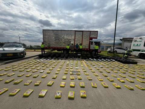 Cayó cargamento de marihuana en la vía Girardot – Bogotá: dos personas fueron capturadas