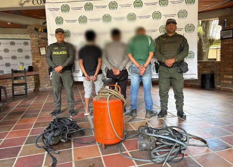 Capturaron a cinco personas por robar agua en Medellín en medio de la emergencia