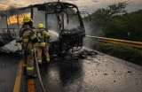 Tensión en la Sierra Nevada afecta la Troncal del Caribe: dos buses fueron incendiados