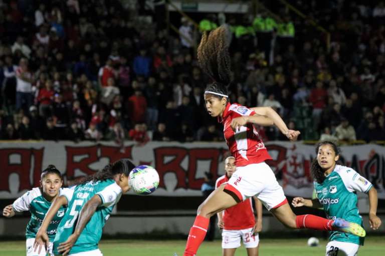 Partidazo en Tunja: Deportivo Cali venció a Santa Fe y tomó ventaja en la final femenina