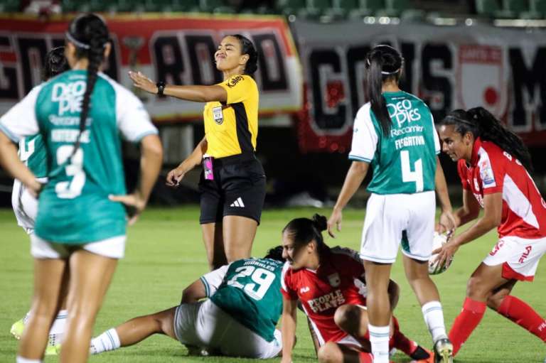Partidazo en Tunja: Deportivo Cali venció a Santa Fe y tomó ventaja en la final femenina