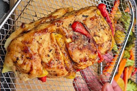 Pechuga de pollo al horno con piña y glaseado de tamarindo