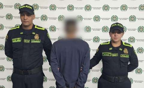 Capturan a otro hombre que secuestró y abusó de su pareja en una vivienda