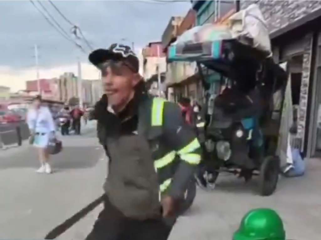 Bicitaxista que agredió y robo a una mujer en Kennedy.