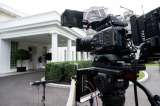 Canales de TV en EE. UU. suspenden cobertura de Trump en solidaridad con CNN
