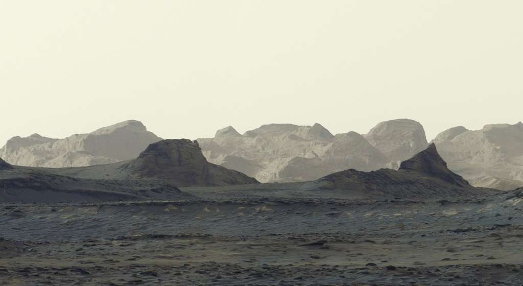 Las cautivadoras formas de los riscos esculpidos por el viento, conocidos como «yardangs», quedan al descubierto en este recorte ampliado de una panorámica más amplia captada por el rover Curiosity de la NASA en Marte el 11 de agosto de 2026. Los científicos están deseando saber más sobre cómo se formó la capa de yardangs.
