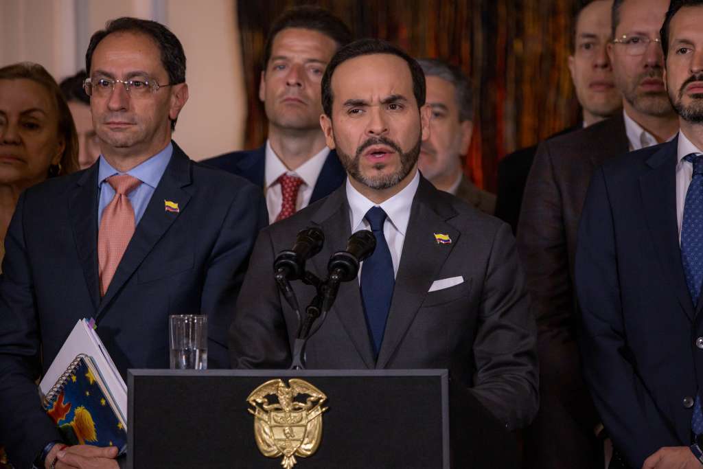 El presidente Abelardo de la Espriella junto al vicepresidente, José Manuel Restrepo.