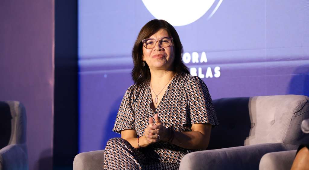 La socióloga Alison Rodríguez en el converstorio: Mujeres que inspiran: diálogo intergeneracional