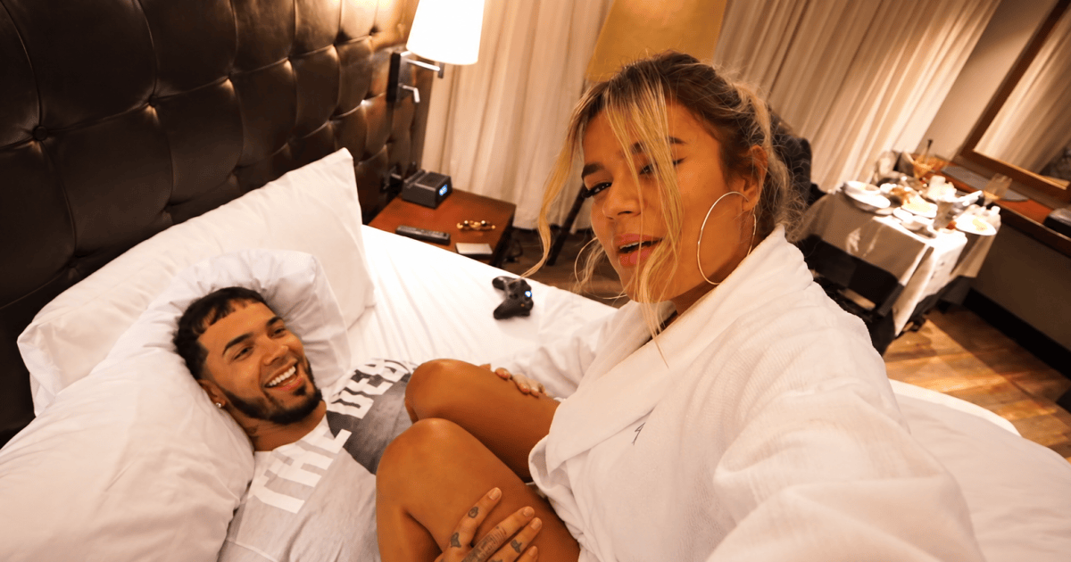 Anuel AA le pide a Karol G que lo desbloquee para promocionar su nuevo tema