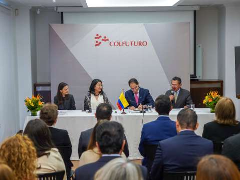 Gobierno reactiva alianza con Colfuturo y anuncia inversión de COP 82.000 millones