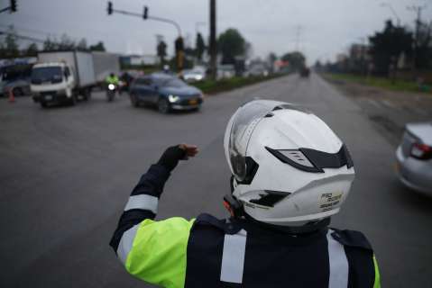 Calle 13: el piloto que intenta destrabar uno de los accesos más congestionados de Bogotá