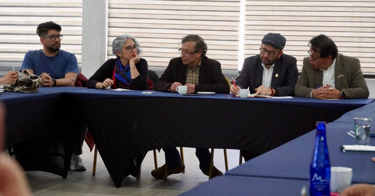Gustavo Petro asume presidencia del Pacto Histórico con miras a elecciones regionales de 2027
