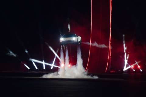Nuevo carro volador Tesla Roadster: características y cuánto vale
