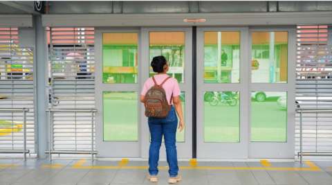 Transmilenio transforma sus estaciones con puertas inteligentes: ¿qué cambia?