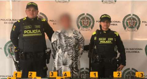 Mujer con más de seis kilos de droga pegados al cuerpo cayó en El Dorado