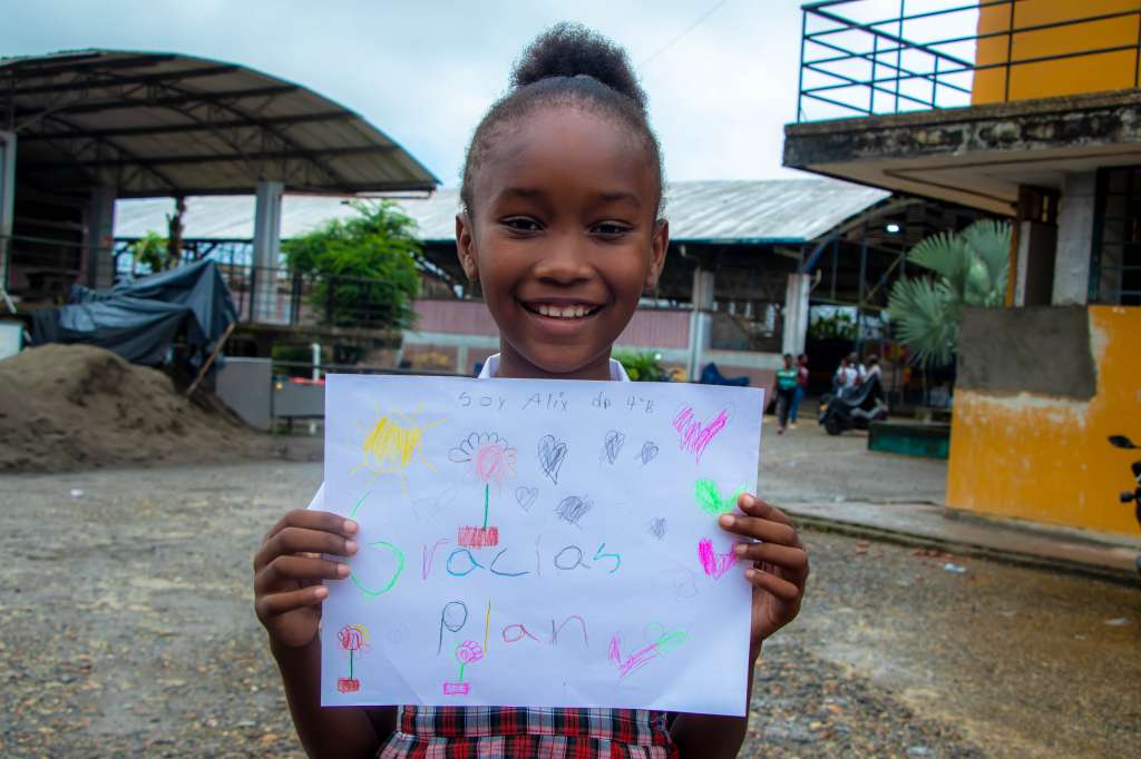 En Chocó, 247 niñas y niños recibieron un kit escolar. / Cortesía Fundación PLAN
