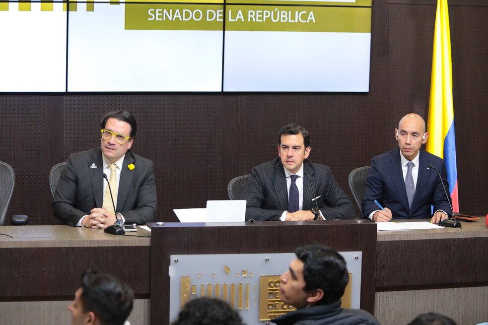 "Herramienta necesaria": así reaccionan sectores políticos a ley de sometimiento