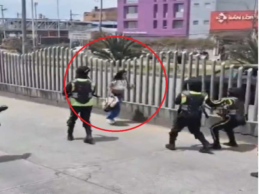 Reporte de ataque a guardas de TransMilenio durante un intento de evadir el pago del pasaje.